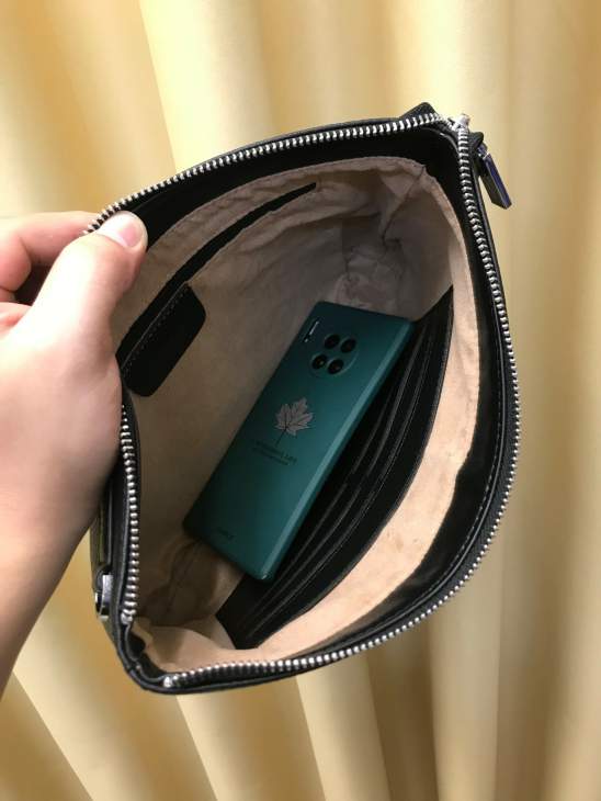 Picture of Versace Wallets _SKUfw173507519fw